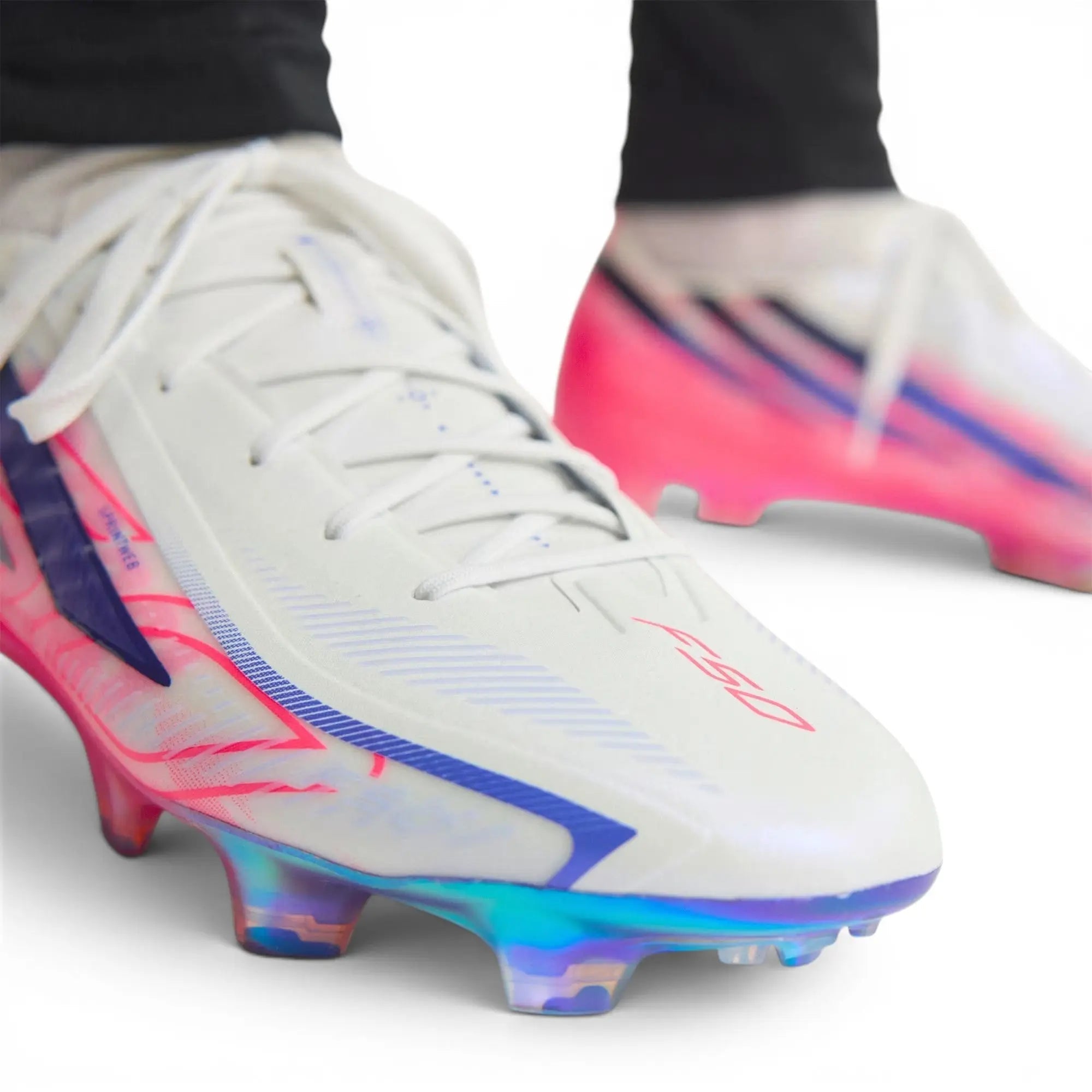 F50 Hyperfast Elite FG Control or Chaos - Blanc/Violet/Solar Turbo